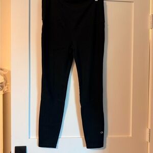 GAP Maternity Workout Essential Black Leggings